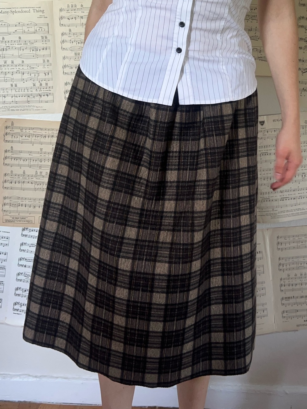Classic Plaid Skirt in Gray and Black